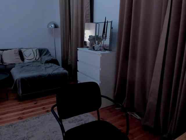 ToxicBlonde webcam