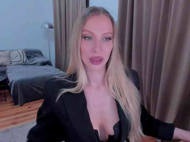 ToxicBlonde webcam
