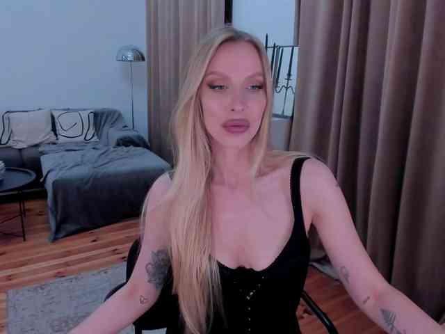 ToxicBlonde webcam