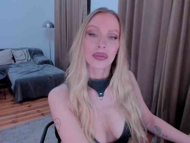 ToxicBlonde webcam
