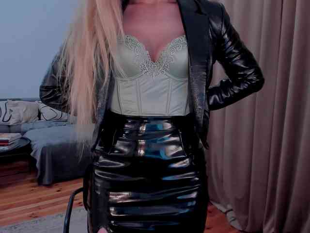 ToxicBlonde webcam