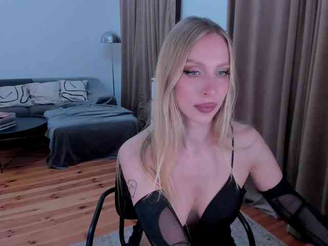 ToxicBlonde Sex Cam Show