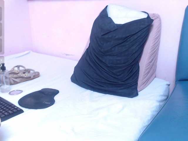 cintia7cute live cam on BongaCams