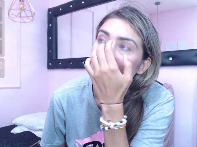 cintia7cute live cam on BongaCams