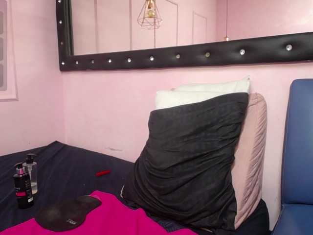 cintia7cute live cam on BongaCams