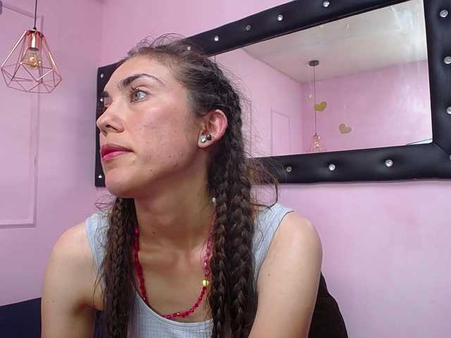 cintia7cute's BongaCams show and profile