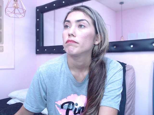 cintia7cute live cam on BongaCams