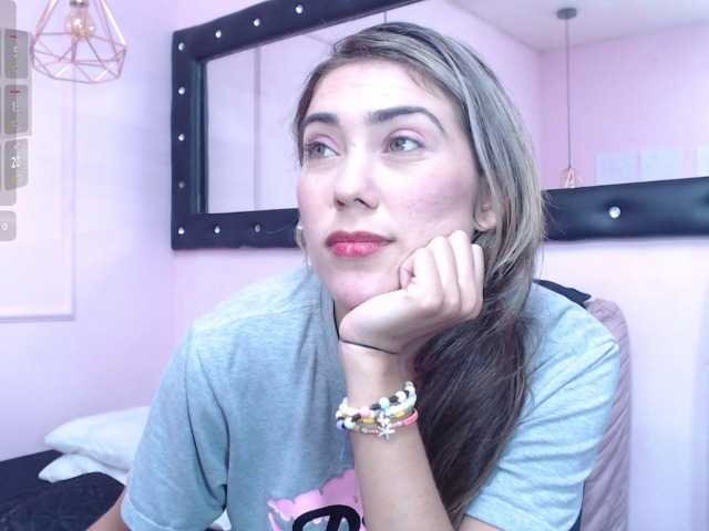 cintia7cute live cam on BongaCams