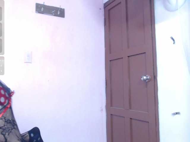 cintia7cute live cam on BongaCams
