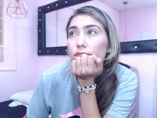 cintia7cute live cam on BongaCams