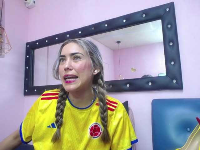cintia7cute live cam on BongaCams