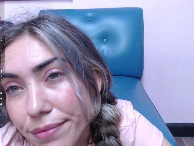 cintia7cute live cam on BongaCams
