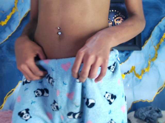 LuxuryQueens1 live webcam show