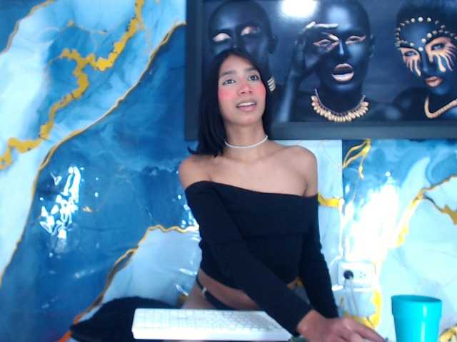 ValeriaKat live webcam show