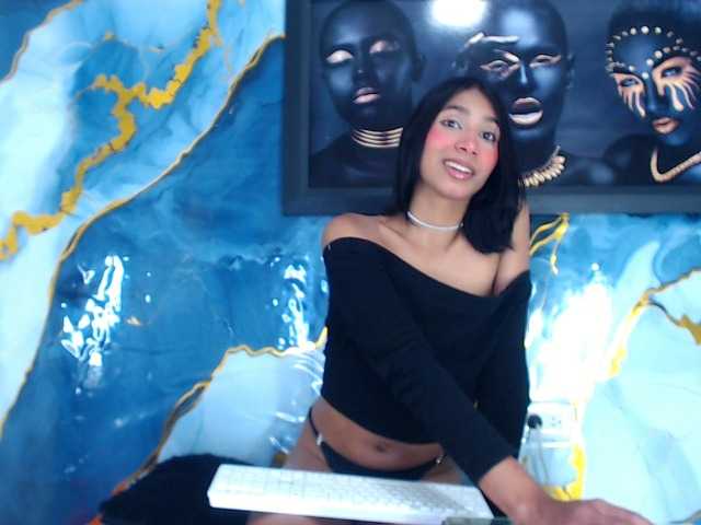 ValeriaKat live webcam show