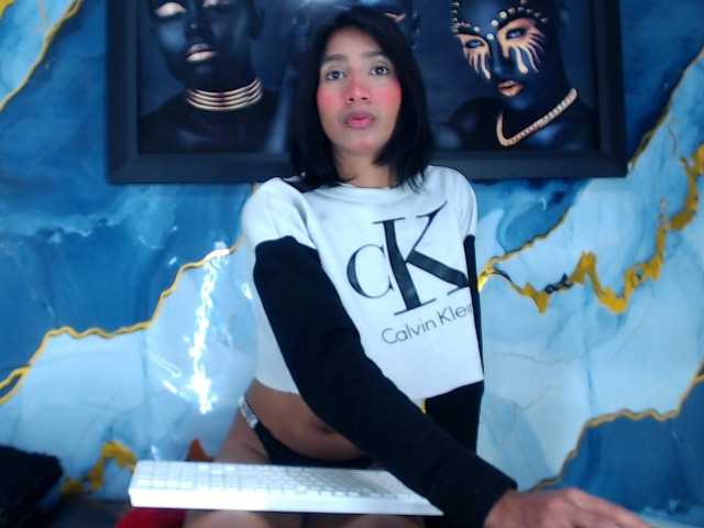 ValeriaKat live webcam show