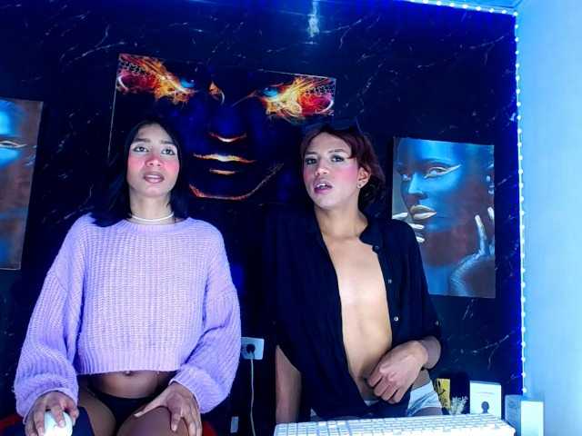 LuxuryQueens1 live webcam show