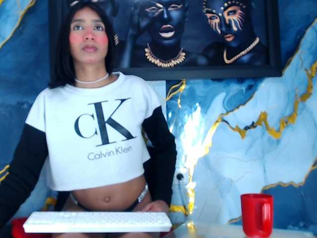 ValeriaKat live webcam show