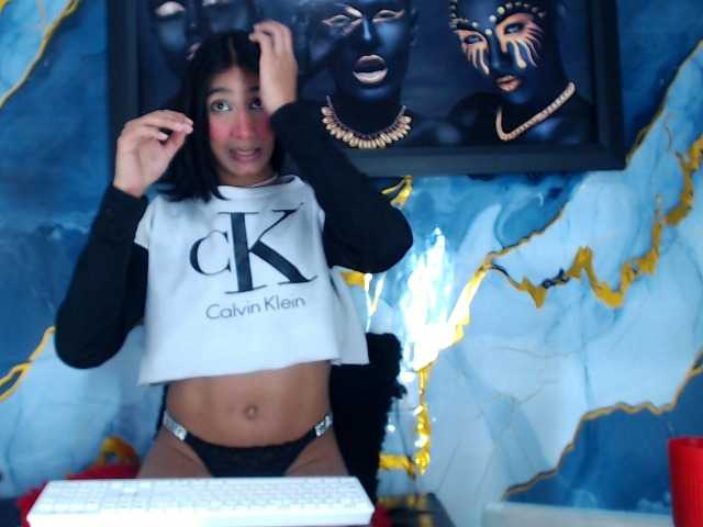 ValeriaKat live webcam show