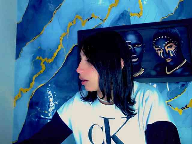 Kendall18 Live Webcam on BongaCams