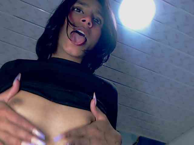 Kendall18 Sex Cam Show