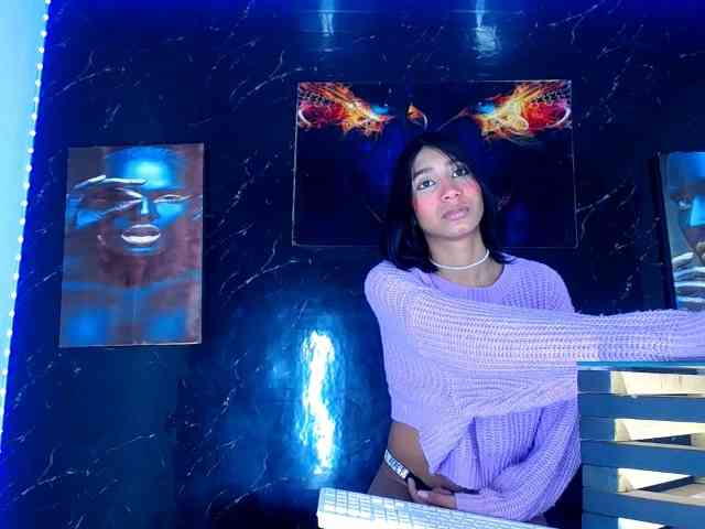 Kendall18 Live Webcam on BongaCams