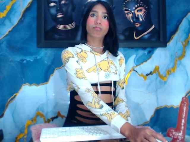Kendall18 Live Webcam on BongaCams