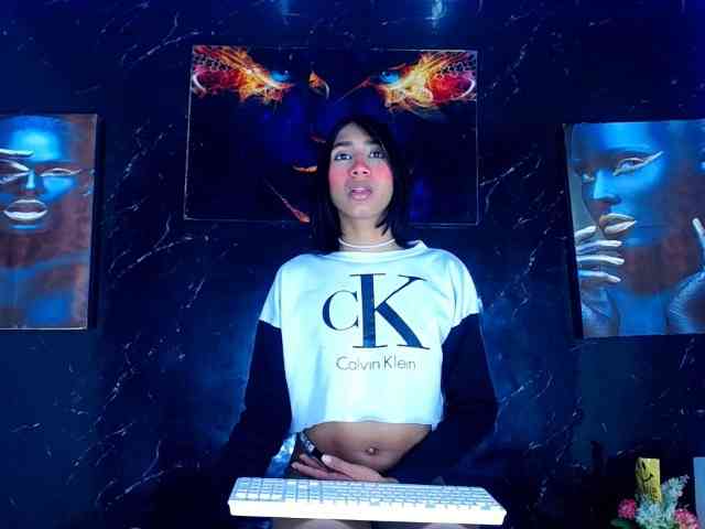 Kendall18 Live Webcam on BongaCams