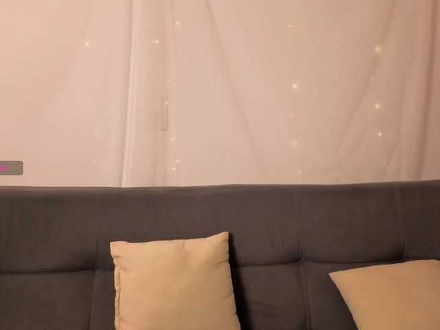 Elly-g live cam preview