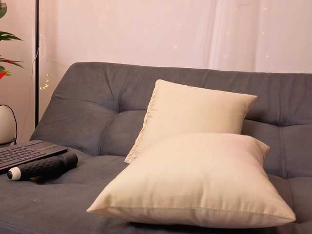 Elly-g's BongaCams show and profile