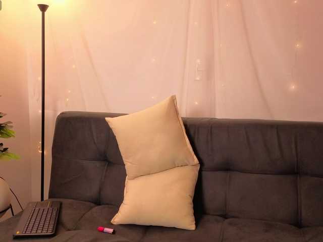 Elly-g live cam on BongaCams