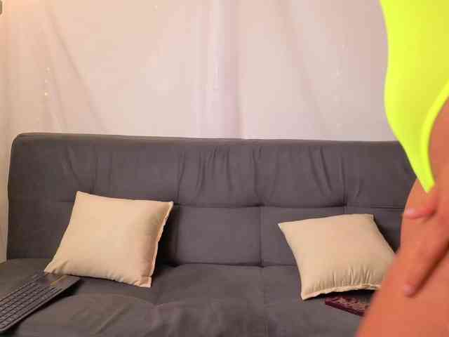 Elly-g webcam