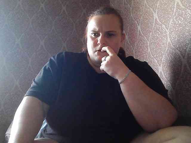 Mavkas2025's cam show statistics and live stream