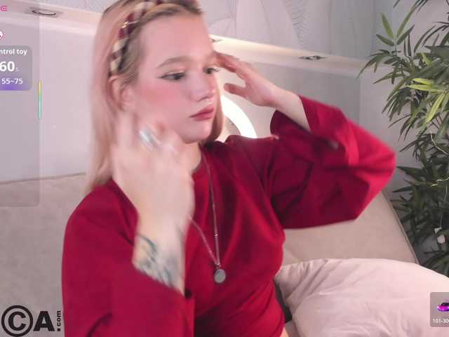 Molly-Platt live cam on BongaCams