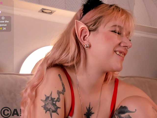 Molly-Platt live cam on BongaCams