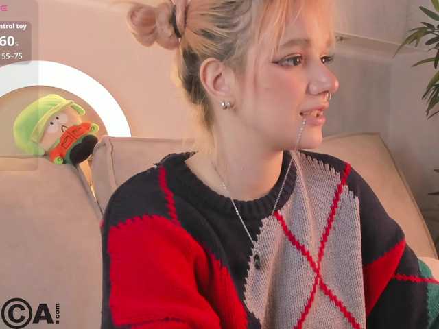 Molly-Platt live cam preview