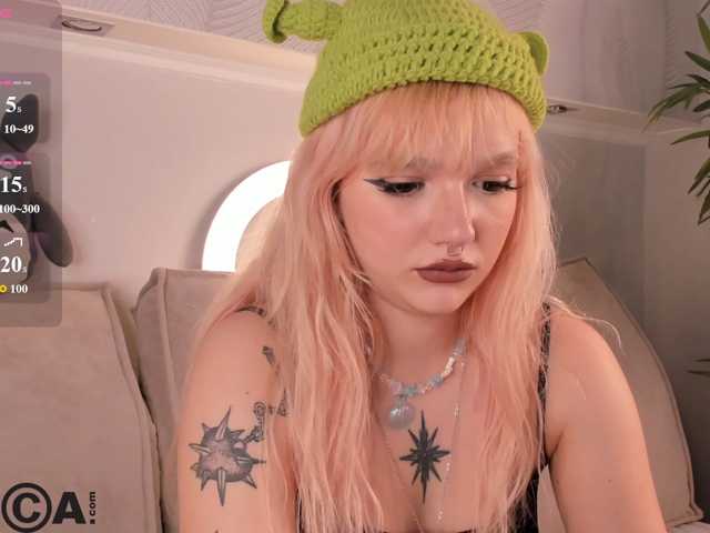Molly-Platt live cam on BongaCams