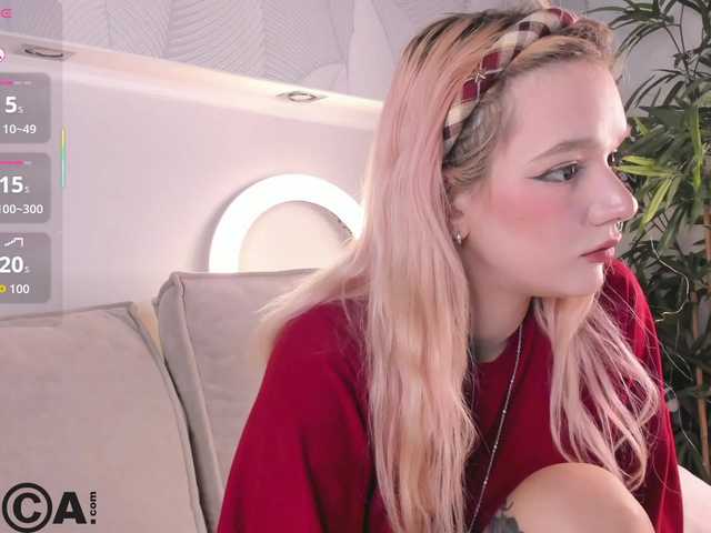 Molly-Platt live cam preview
