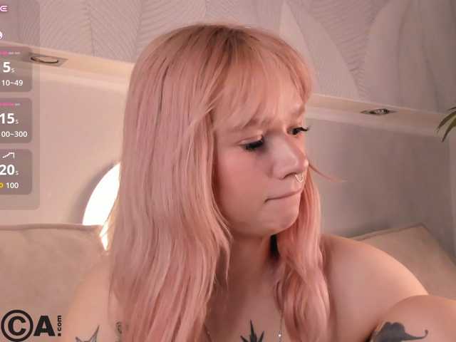Molly-Platt live cam on BongaCams