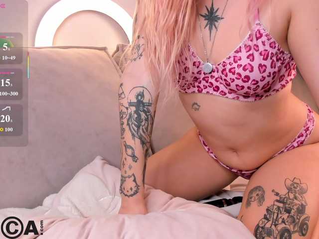 Molly-Platt live cam on BongaCams