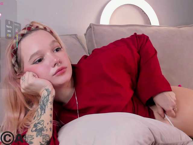 Molly-Platt live cam on BongaCams