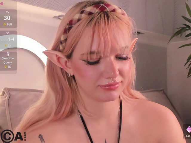 Molly-Platt live cam on BongaCams