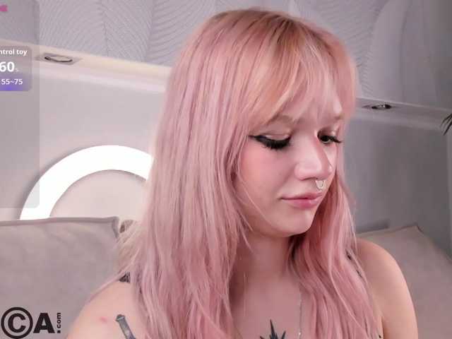 Molly-Platt live cam on BongaCams