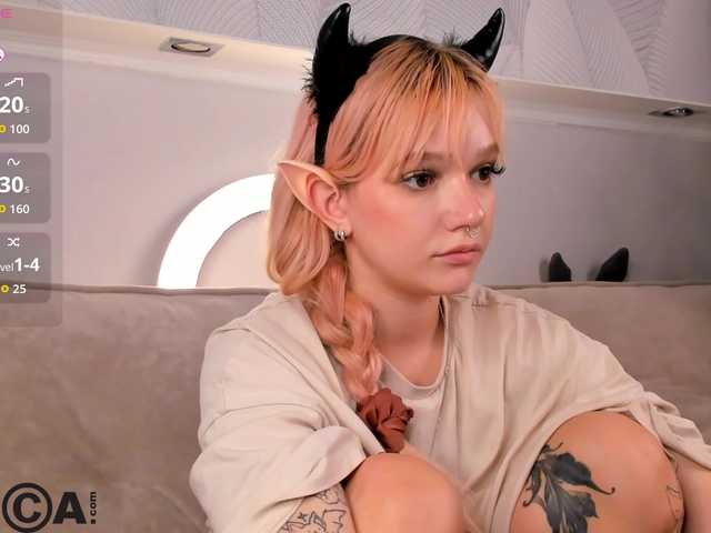 Molly-Platt live cam on BongaCams