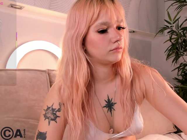 Molly-Platt live cam on BongaCams