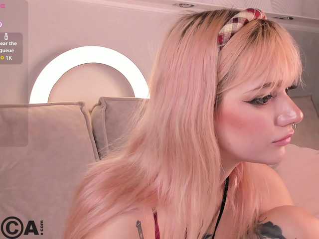 Molly-Platt live cam on BongaCams