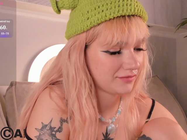Molly-Platt live cam on BongaCams