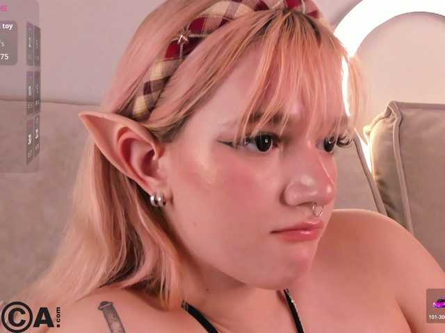 Molly-Platt live cam on BongaCams