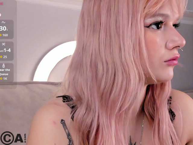Molly-Platt live cam on BongaCams