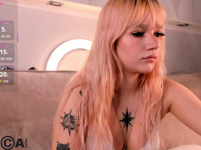Molly-Platt live cam on BongaCams